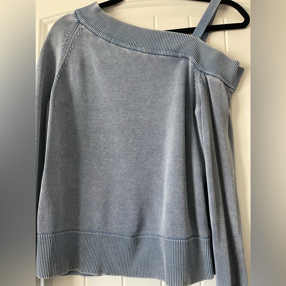Asymmetrical Sweater Calvin Klein Neutral pull over vintage blue color